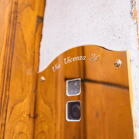 Adriana Sweet Apartment روما المظهر الخارجي الصورة